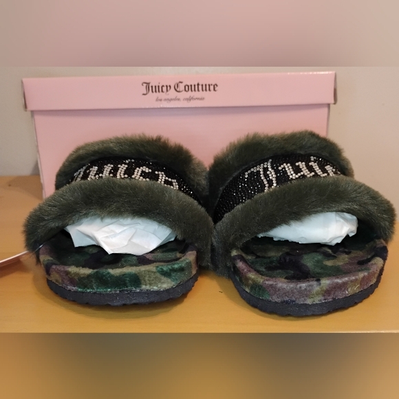 NEW Juicy Couture Sz 8 Faux Fur Slides - Camouflage - Picture 3 of 10